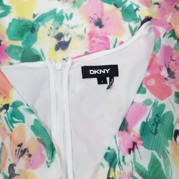 DKNY Pretty Green Floral Chiffon Faux Wrap Dress with Matching Tie Belt * Size 4 - Picture 10 of 10